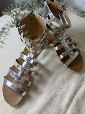 Beau + Ashe Silver Gladiator Sandals Size 10 Metallic Strappy Zip Back